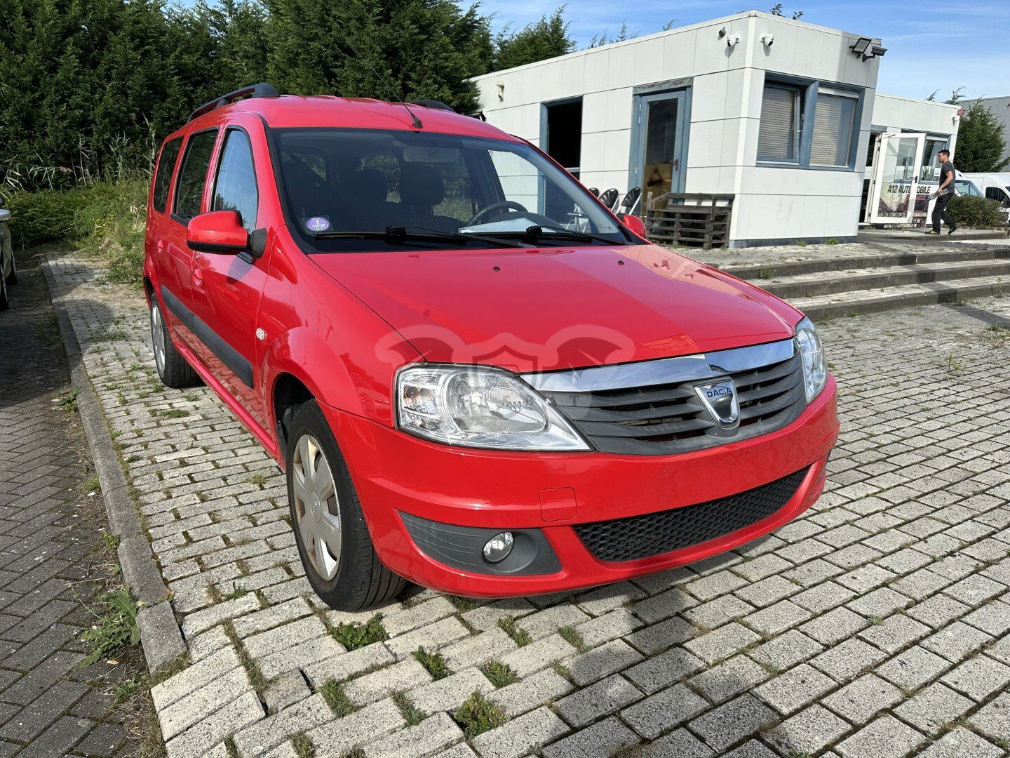 Dacia Logan 1.6i Laureate 2011
