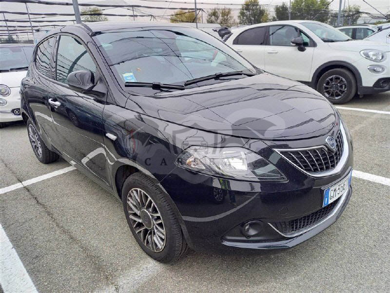Lancia Ypsilon 1.0i Gold 2023