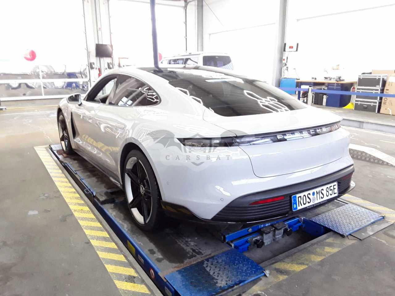 Porsche Taycan 2023