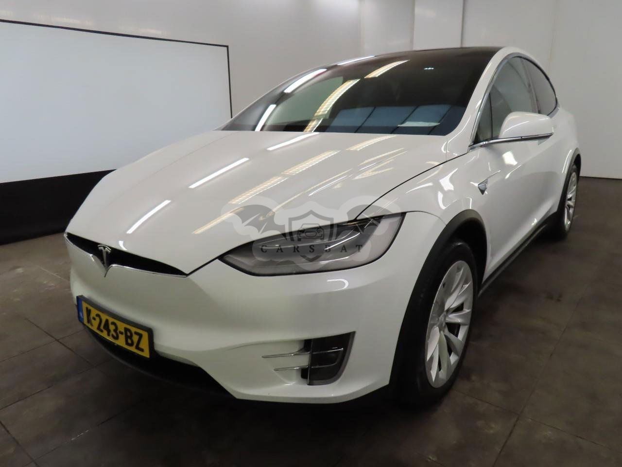 Tesla Model X 2020