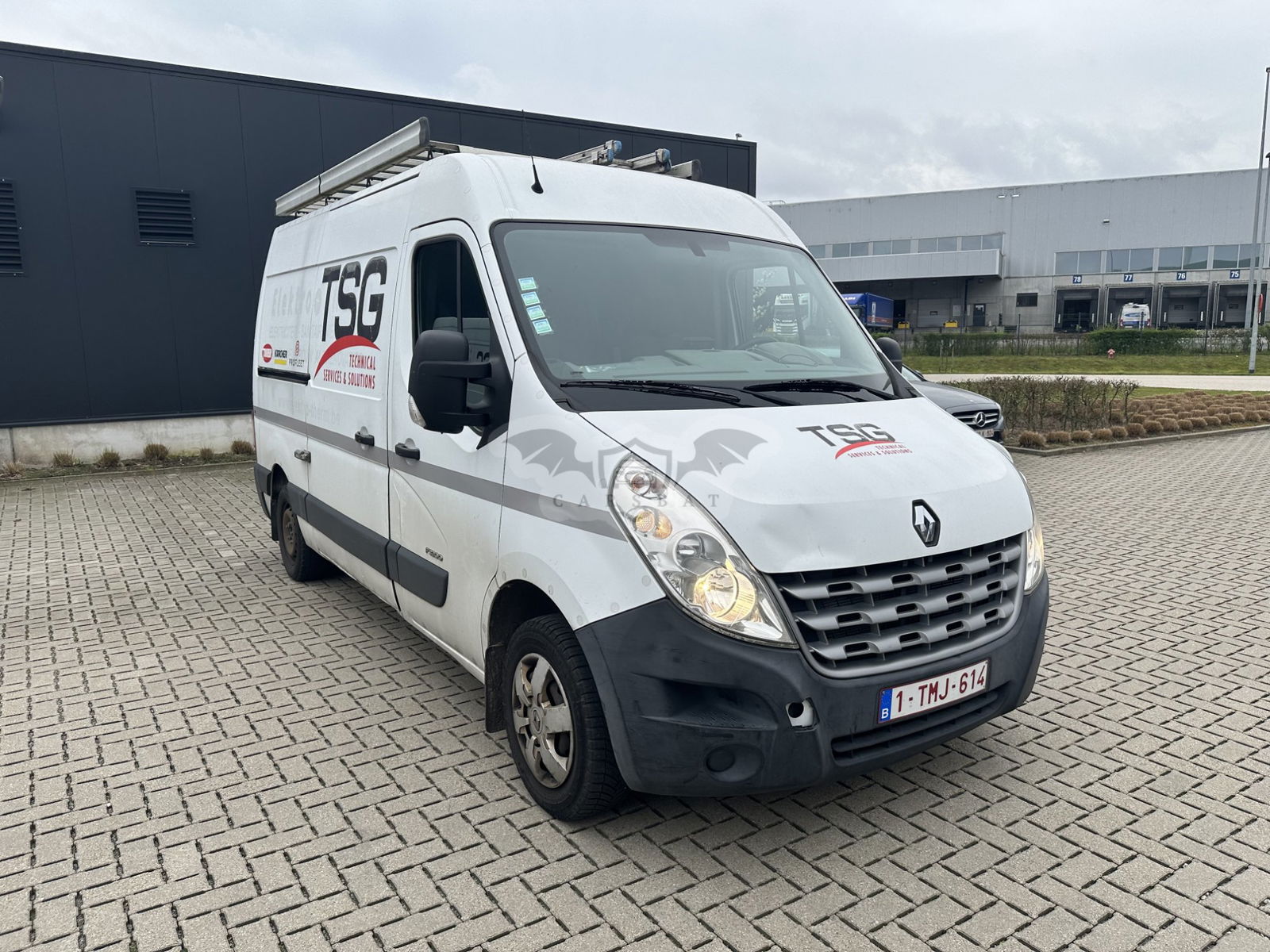 Renault Master L2H2 2.3 DCI Grand Comfort 2011