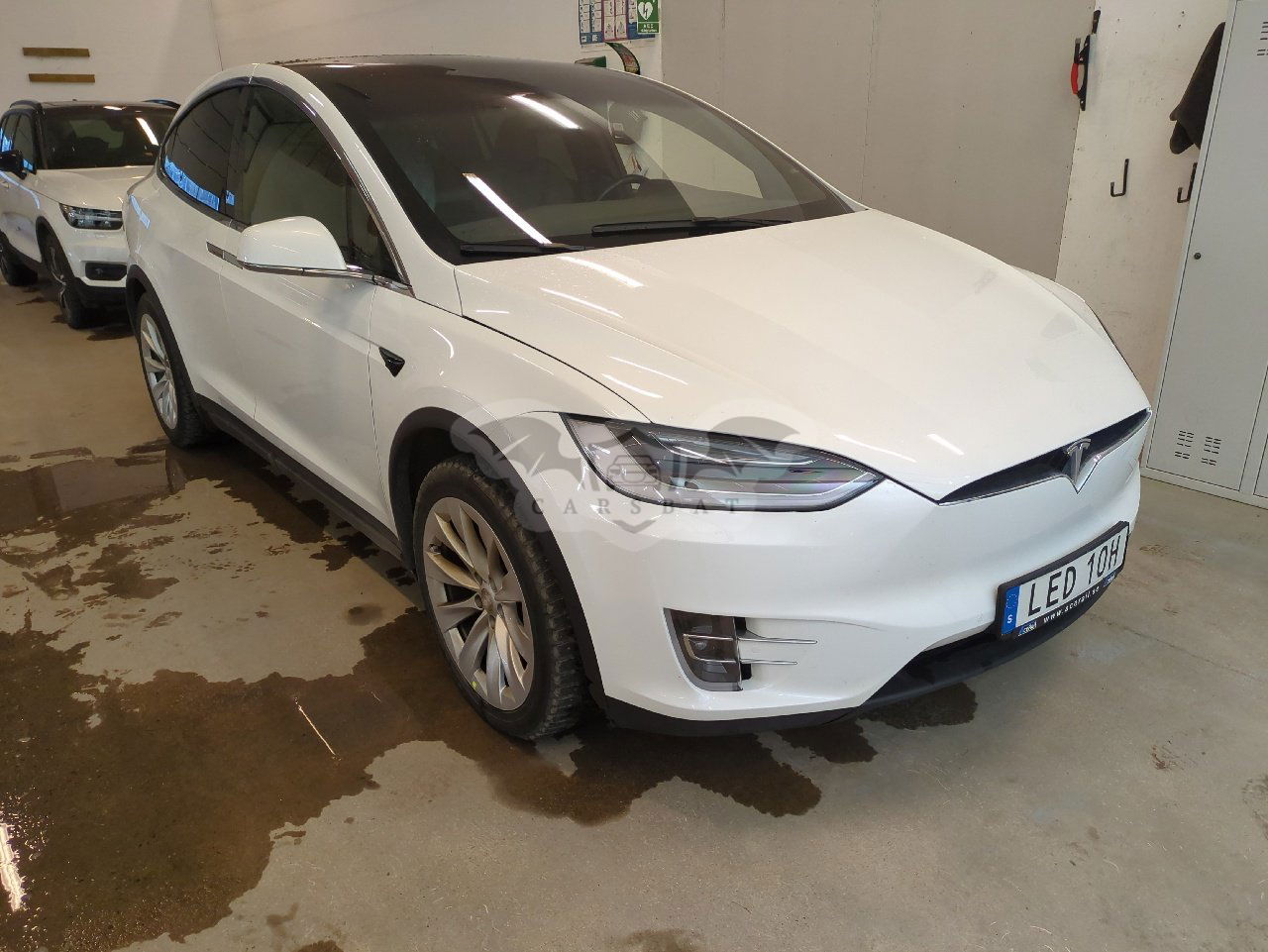 Tesla Model X 2020