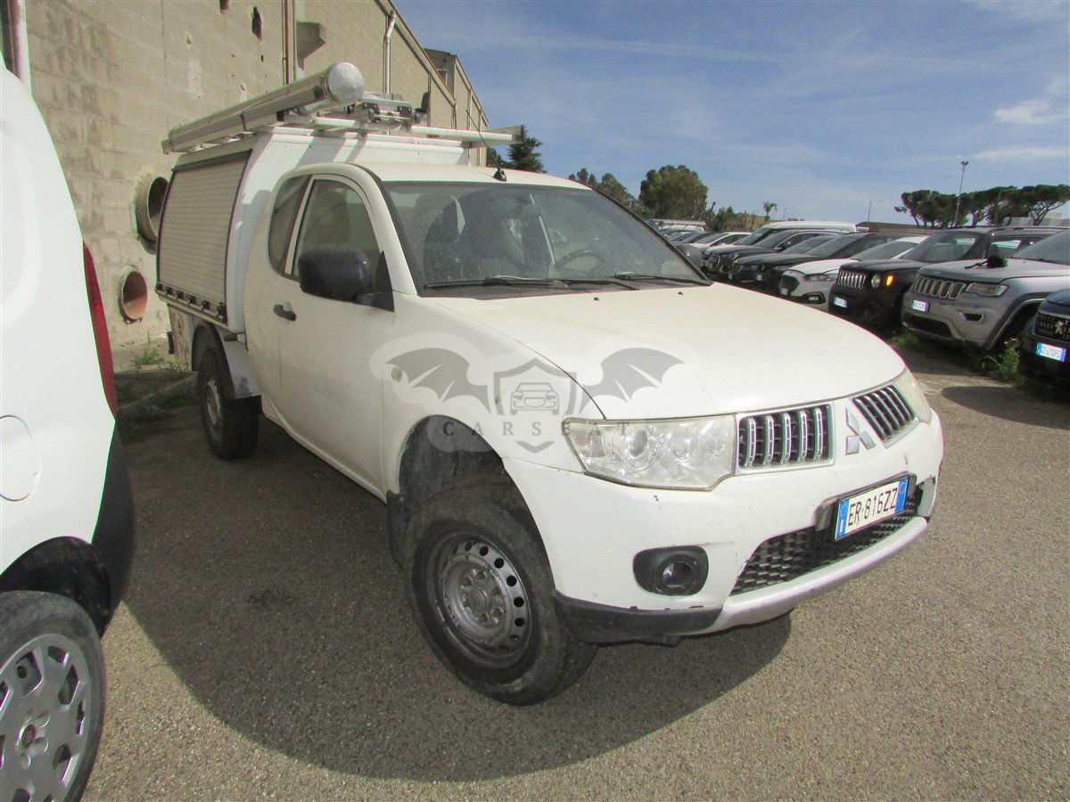 Mitsubishi L200 2.5 DI-D Invite 2013