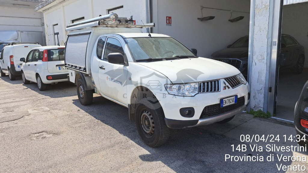 Mitsubishi L200 2.5 DI-D Invite 2013