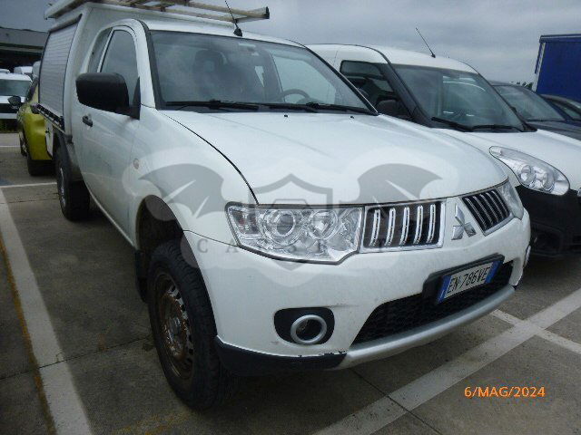 Mitsubishi L200 2.5 TDI Invite 2013