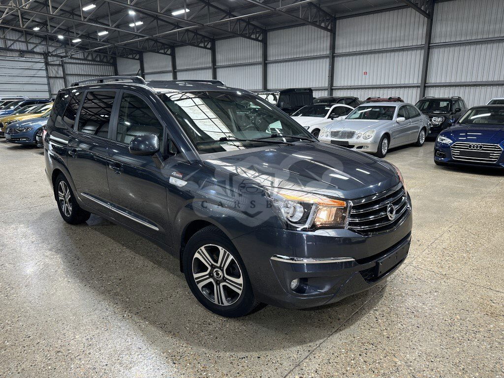 Ssangyong / KG Mobility Rodius 2.0 XDi 2014