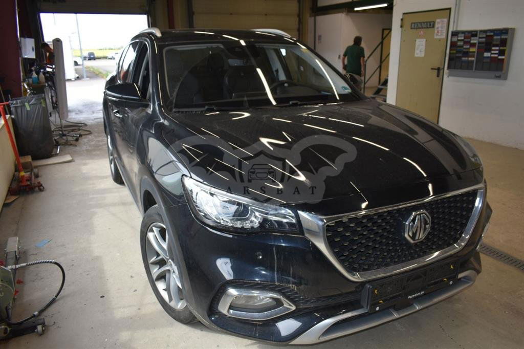 MG EHS Luxury 2022