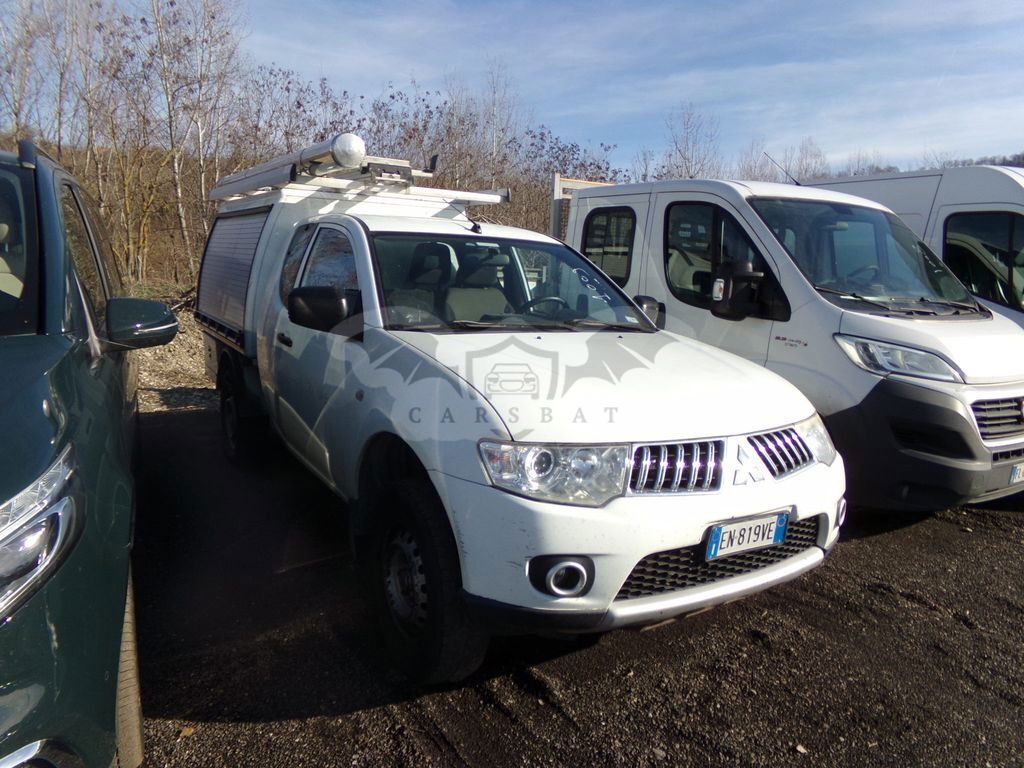 Mitsubishi L200 2.5 DI-D Invite 2013