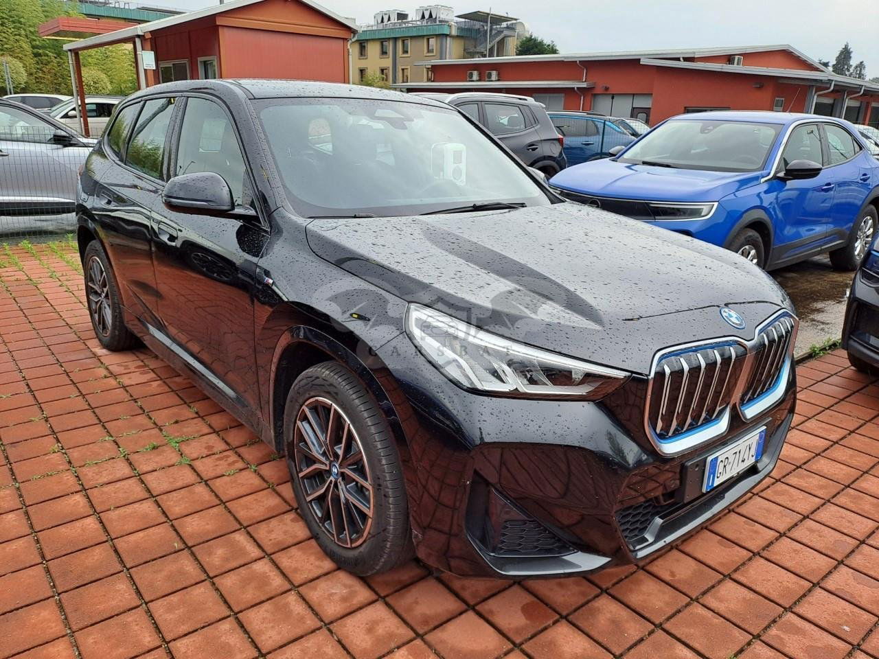 BMW iX1 2023