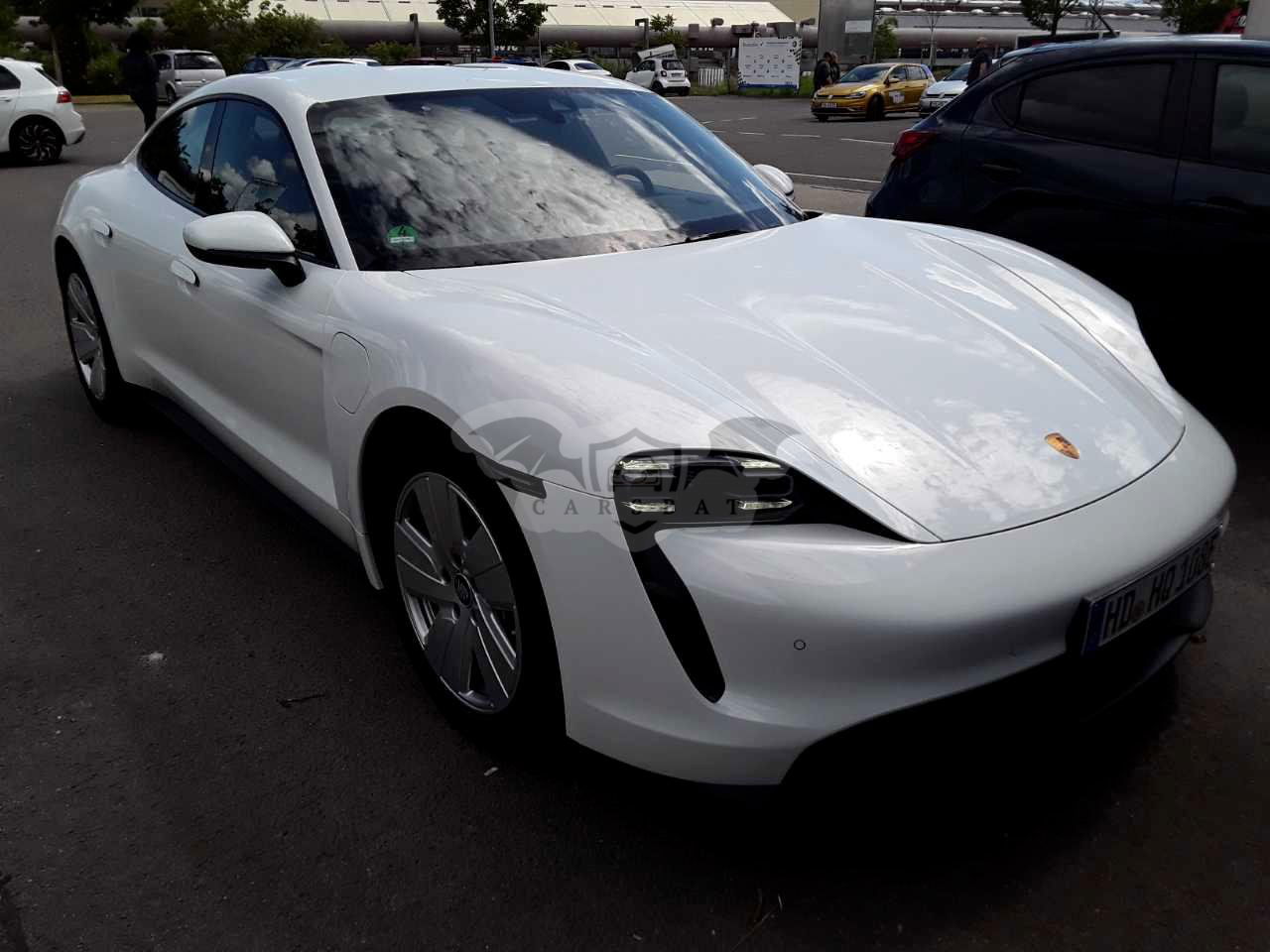 Porsche Taycan 2023