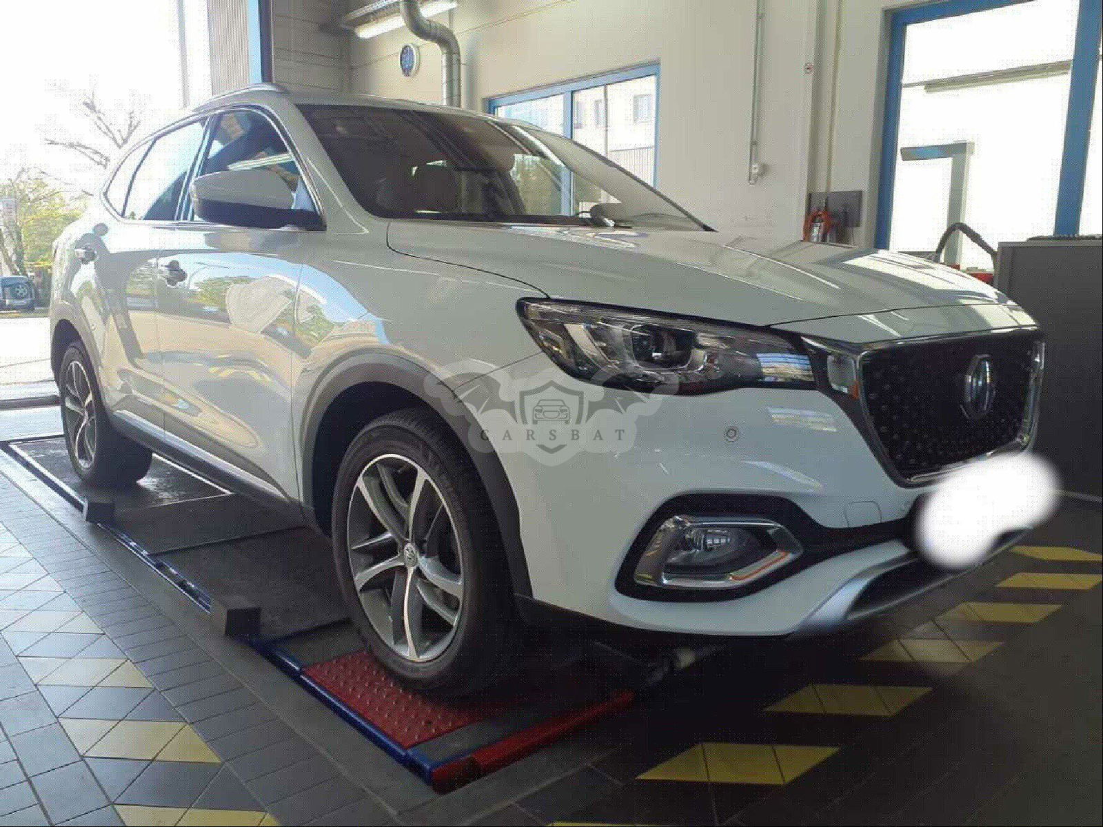 MG EHS Luxury 2022