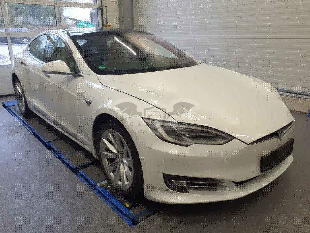 Tesla Model S 2020