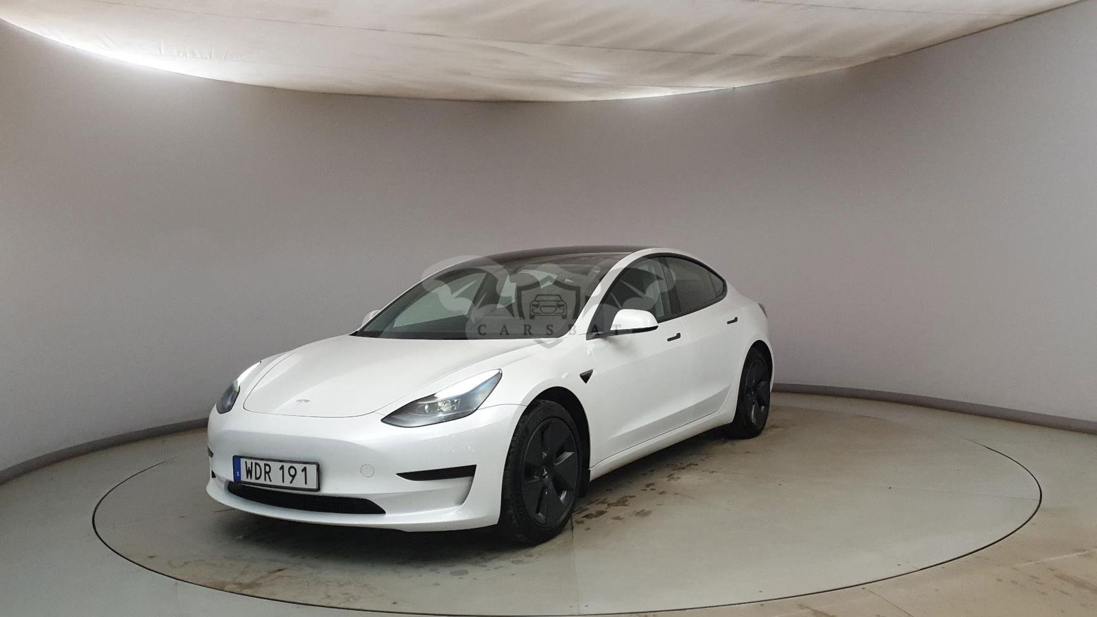 Tesla Model 3 Standard Range Plus 2021