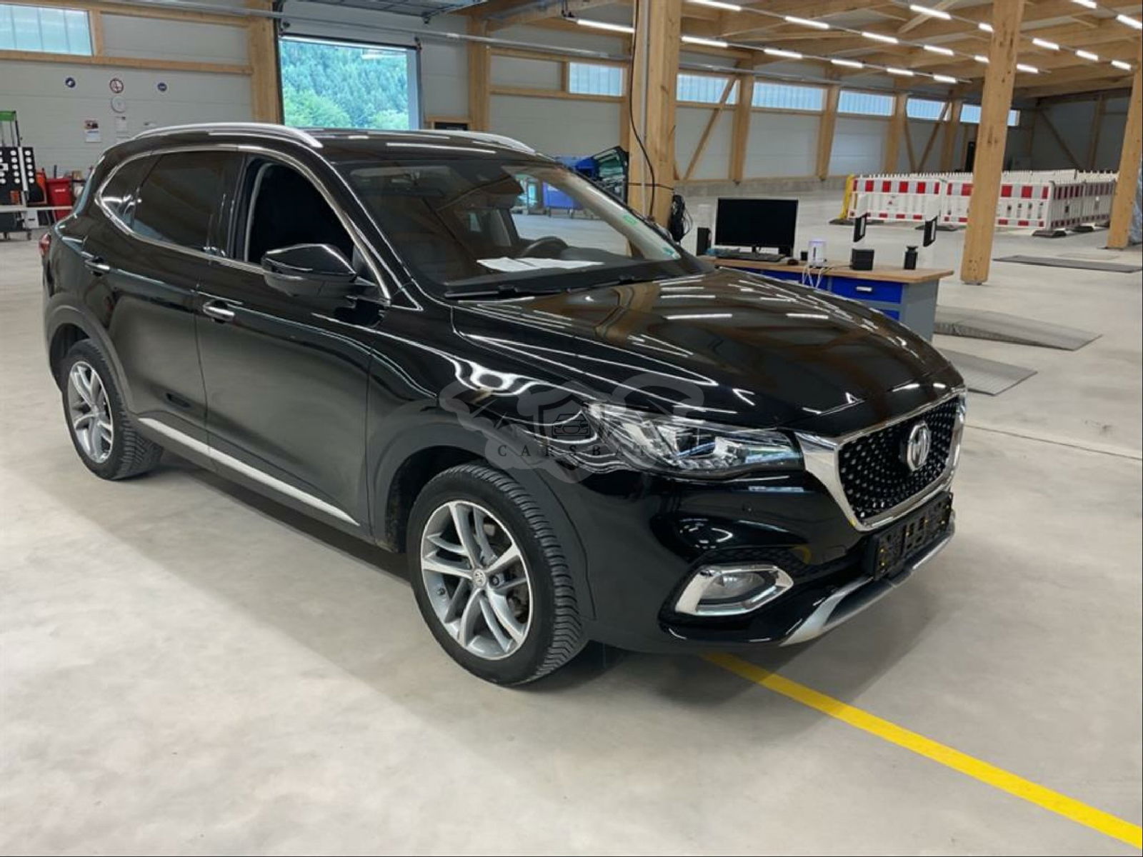 MG EHS Luxury 2022
