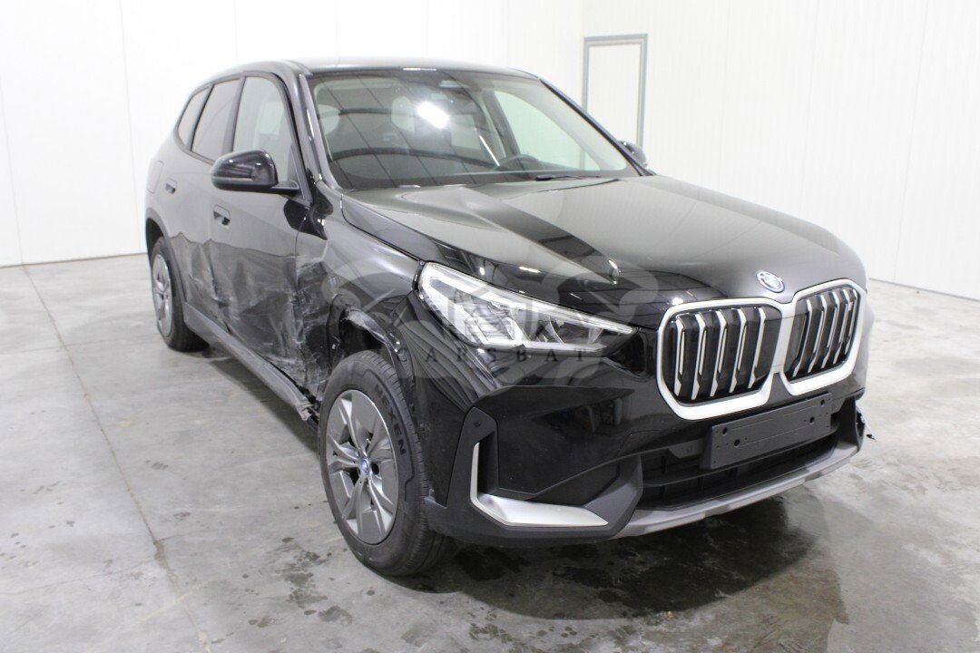 BMW iX1 2023