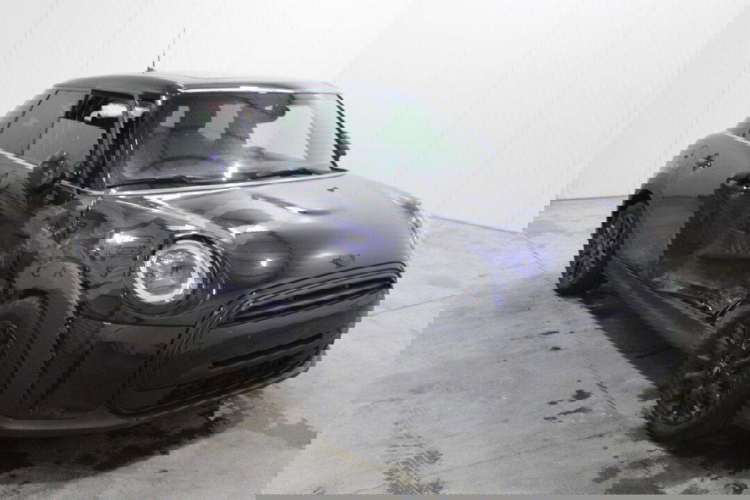 Mini 3 Doors One Essential 2022