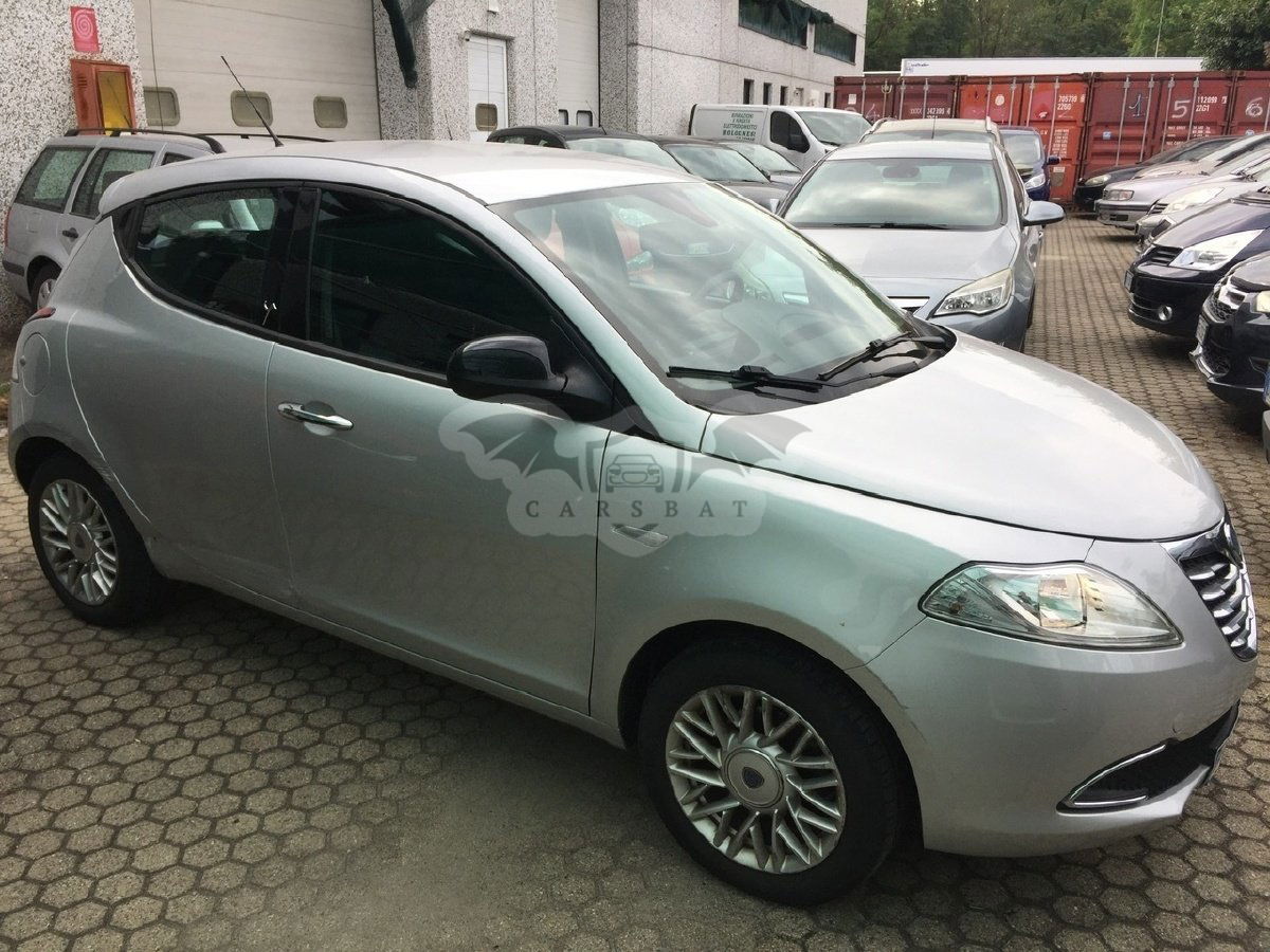 Lancia Ypsilon 1.2 Silver 2014