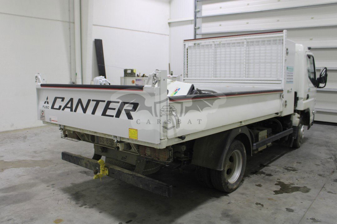 Mitsubishi Fuso Canter 2023