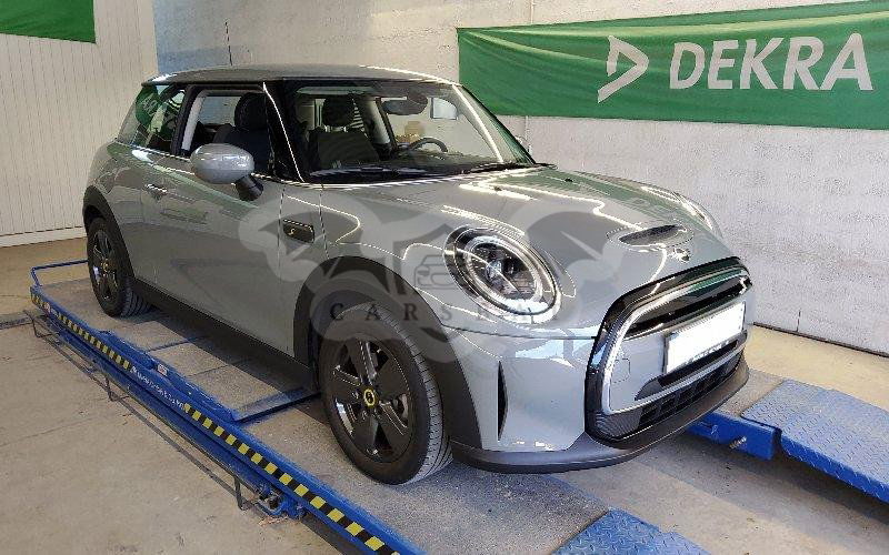 Mini 3 Doors Cooper Essential Trim 2022