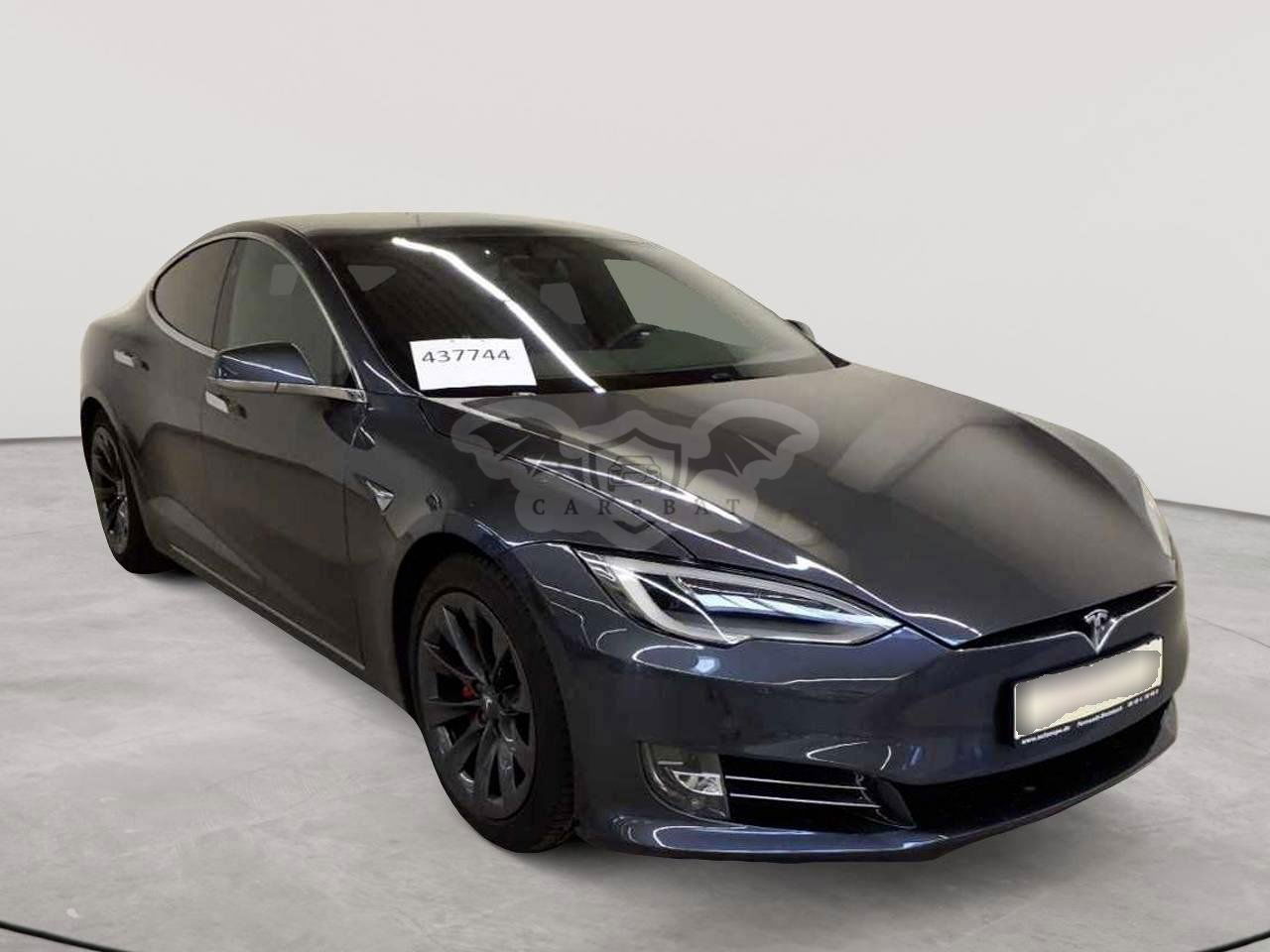 Tesla Model S 2020