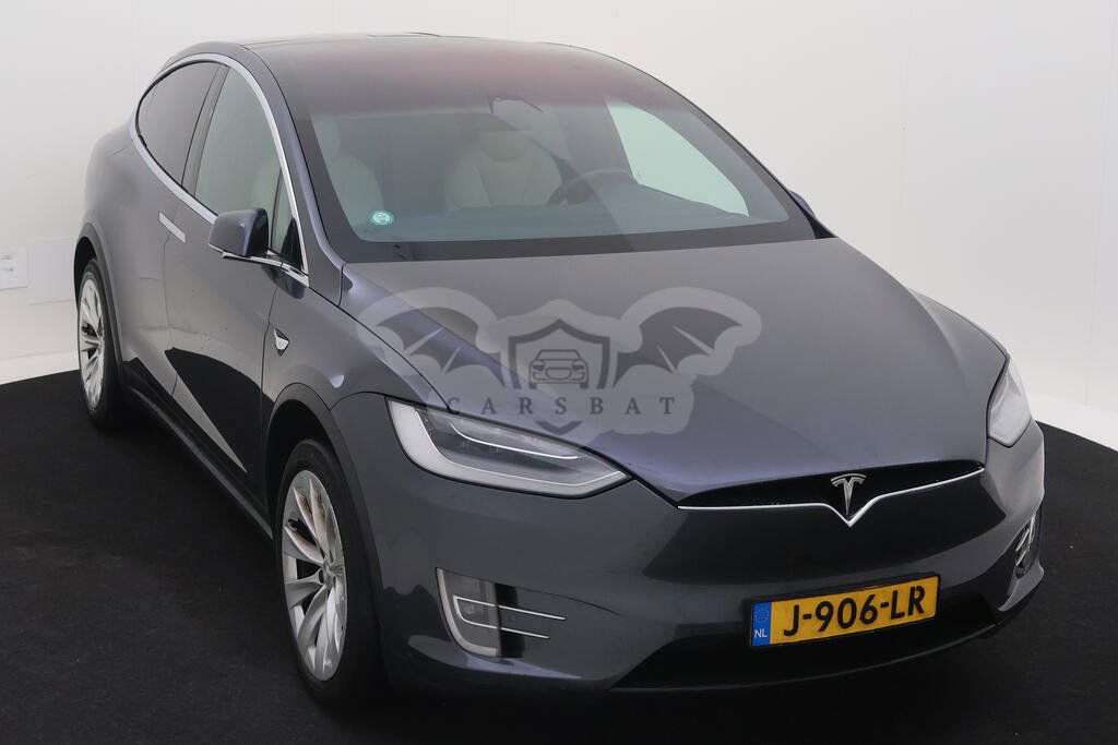 Tesla Model X 2020