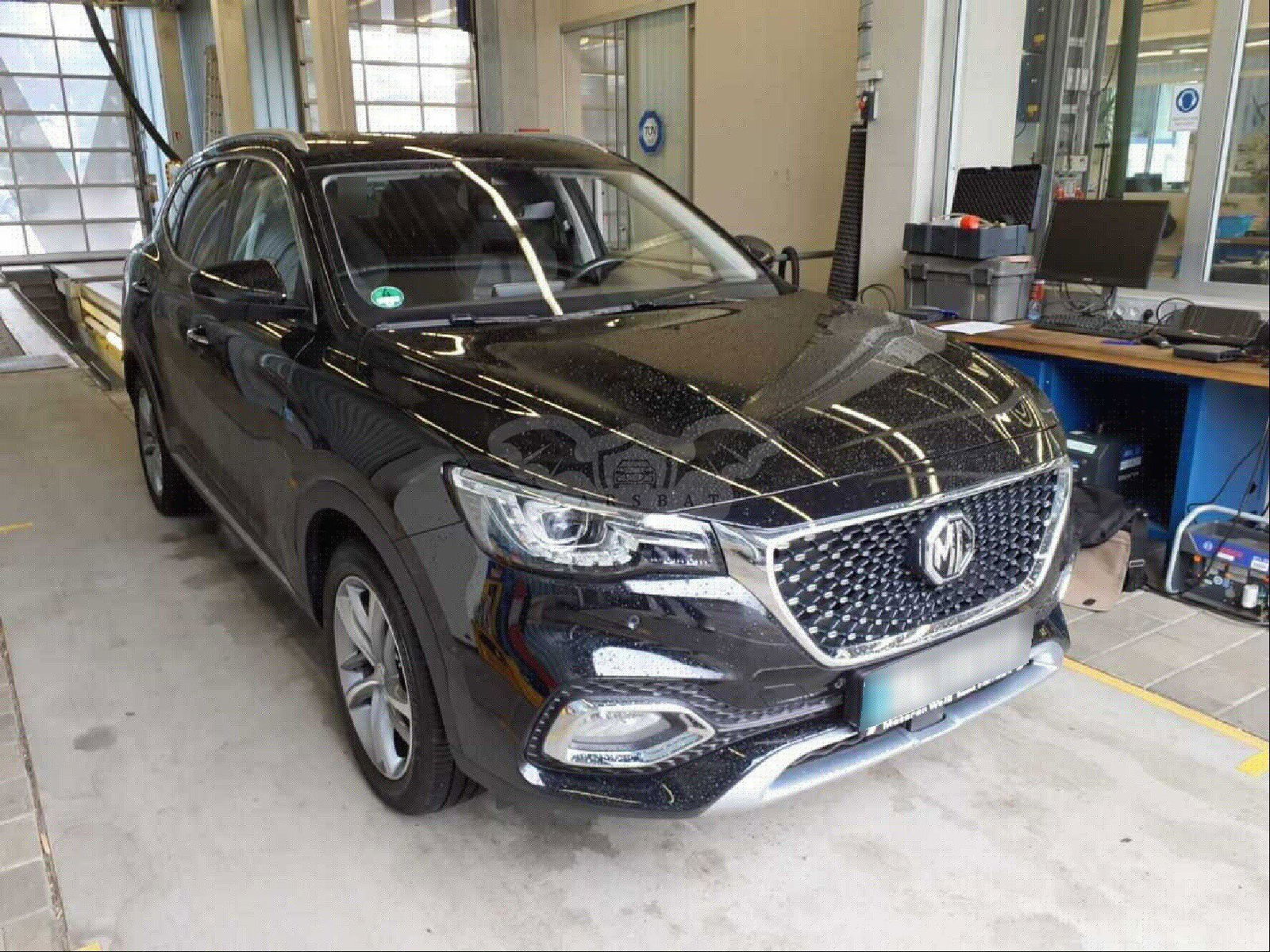 MG EHS Luxury 2021