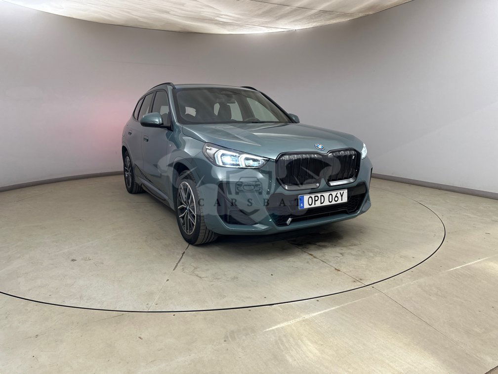 BMW iX1 2023
