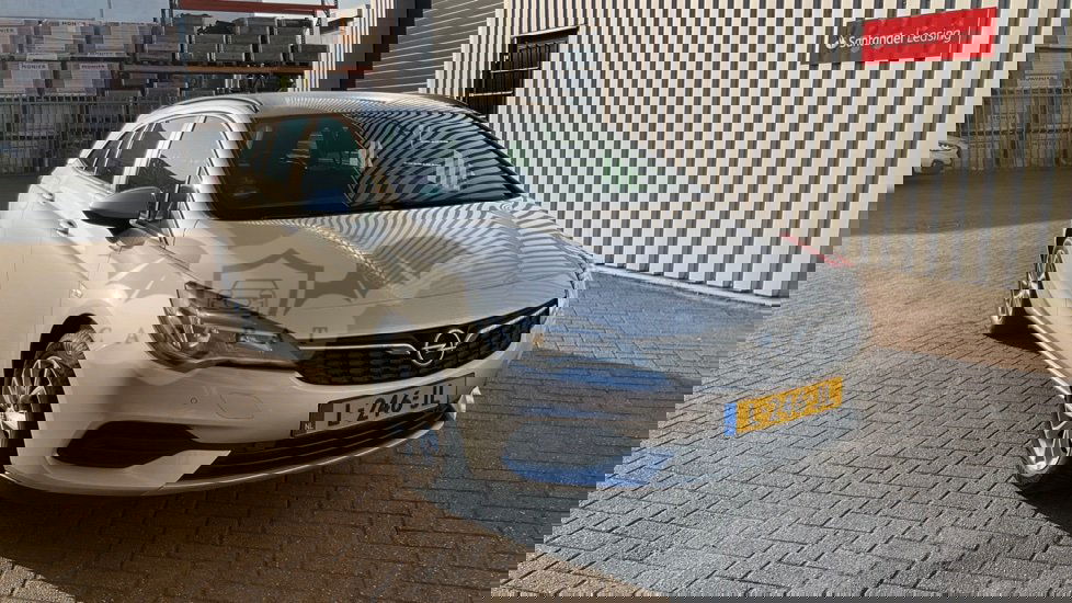 Opel Astra Sports Tourer 1.2 Business Edition 2021