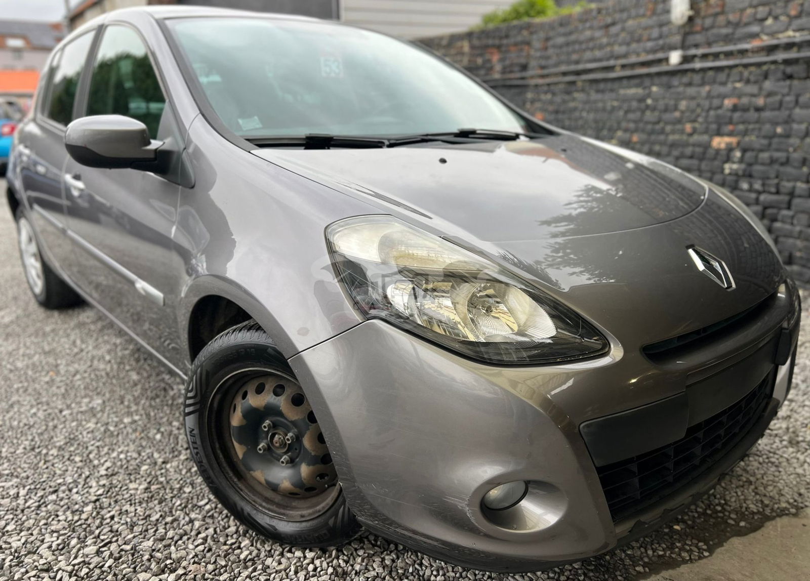 Renault Clio 1.2i Tom Tom edition 2011