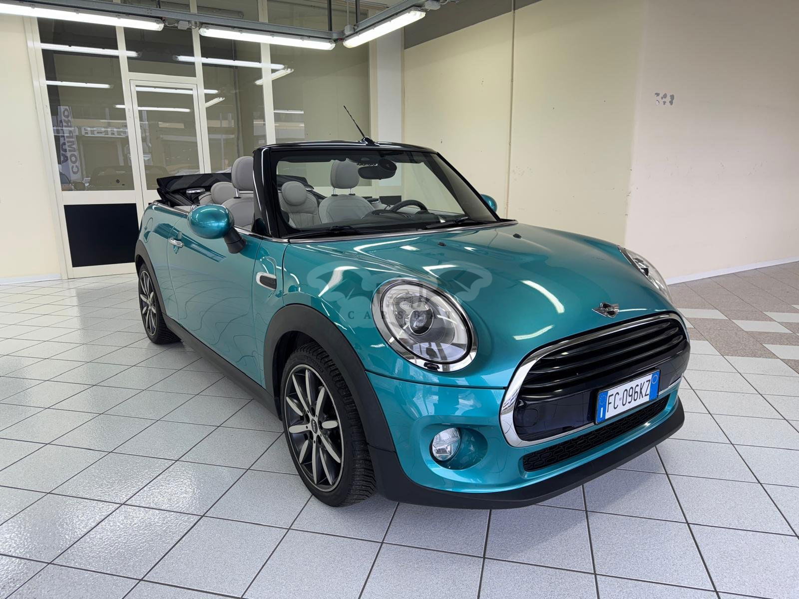 Mini Cabrio Cooper D 1.5 2016
