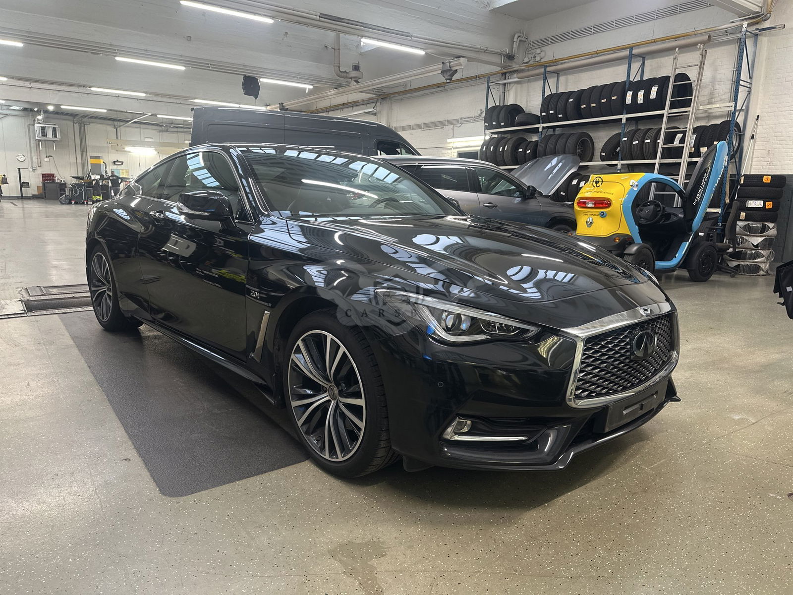 Infiniti Q60 2.0i Premium 2017