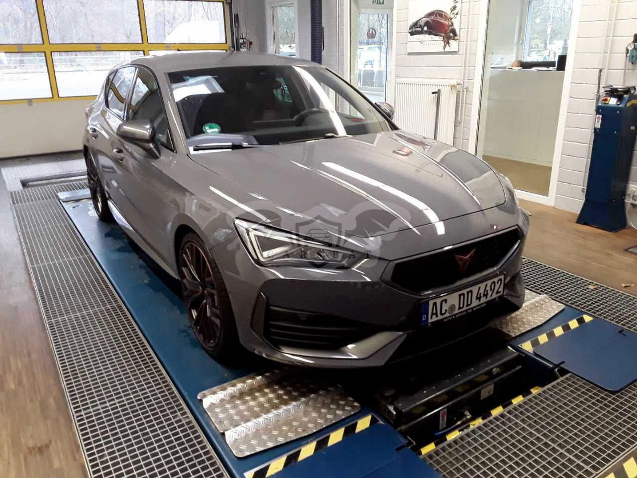 Cupra Leon 2.0 TSI 2022