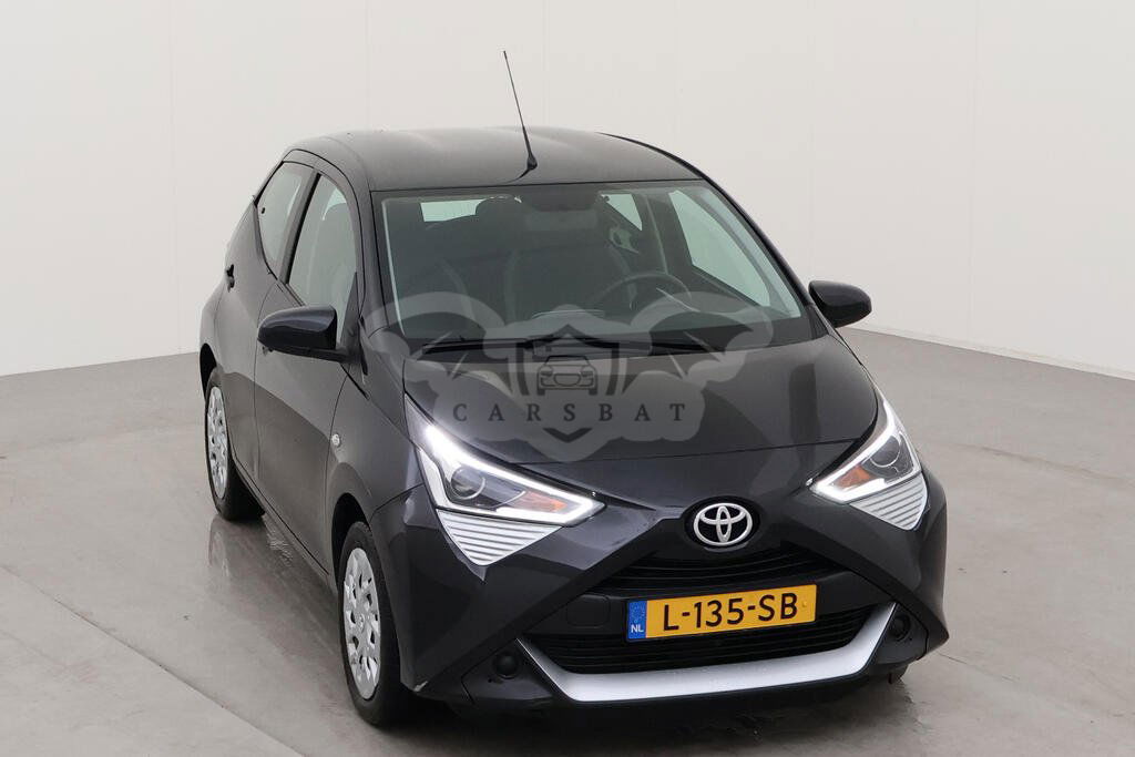 Toyota Aygo 1.0 VVT-i X-Play 2021