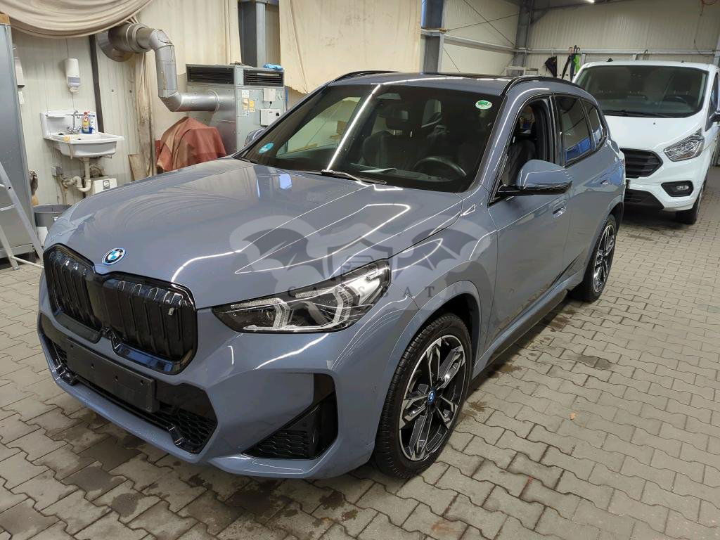 BMW iX1 2022