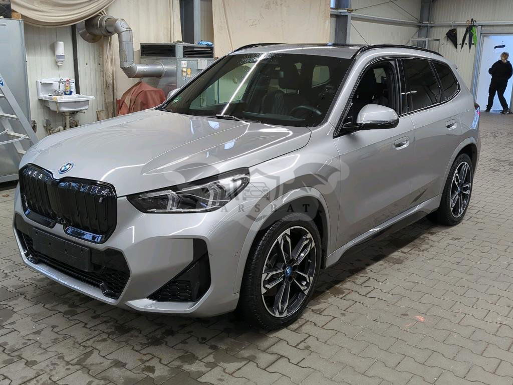 BMW iX1 2022