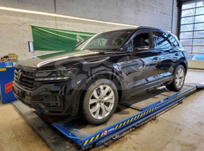 Volkswagen Touareg 3.0 TDI R-line 2021