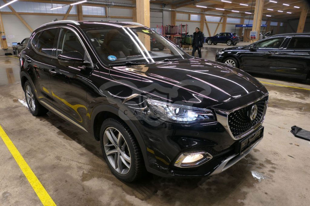 MG EHS Luxury 2022