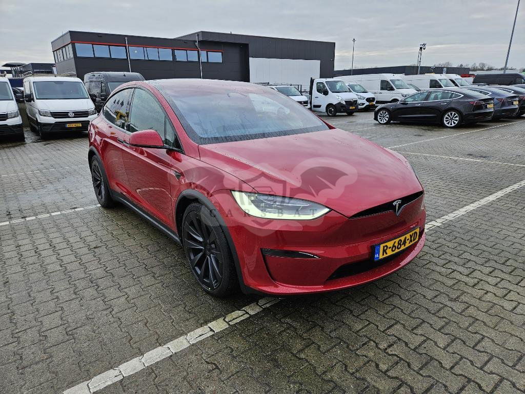 Tesla Model X Plaid 2024