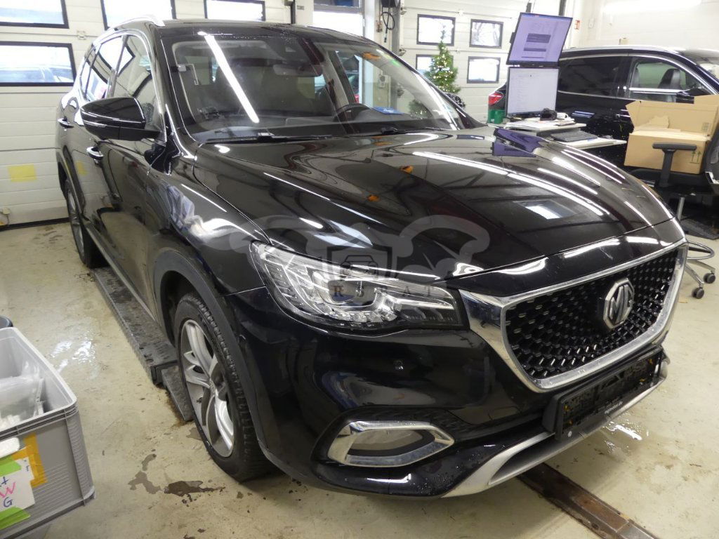 MG EHS Luxury 2022