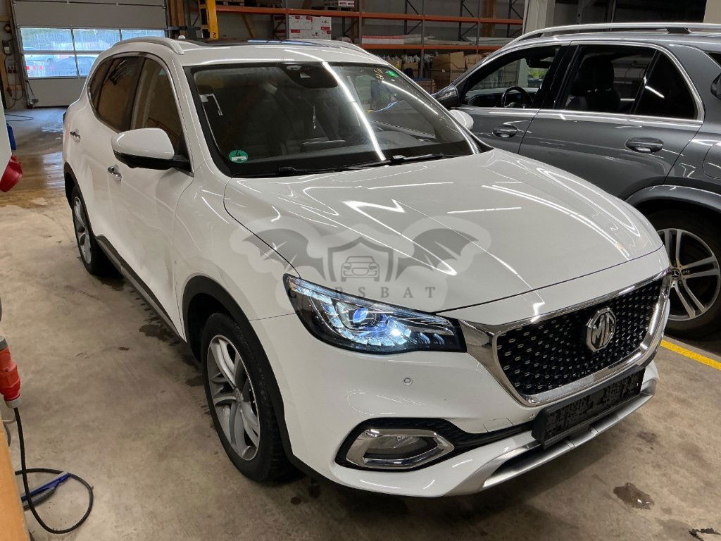MG EHS Luxury 2022
