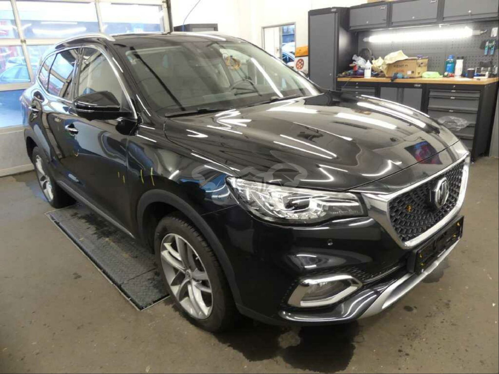 MG EHS Luxury 2022