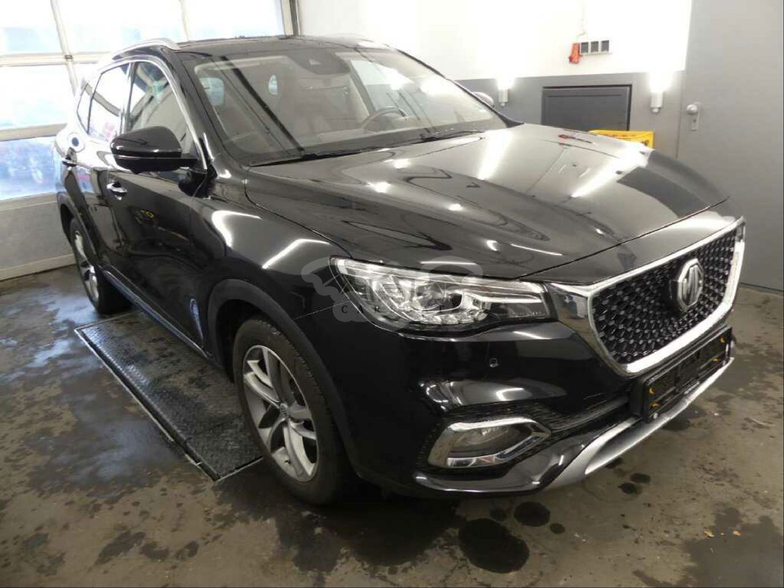MG EHS Luxury 2022