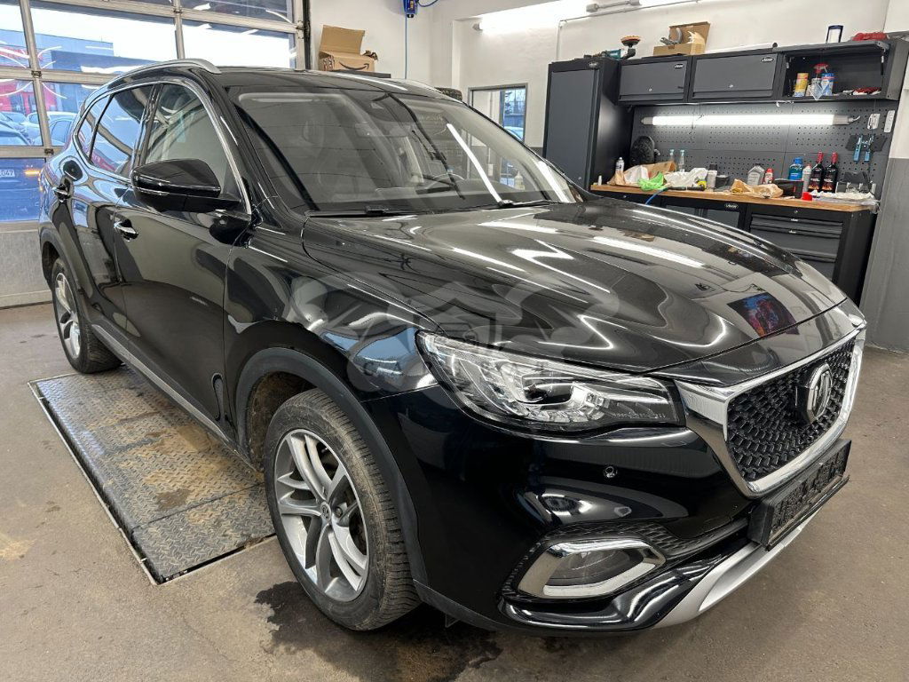 MG EHS Luxury 2022