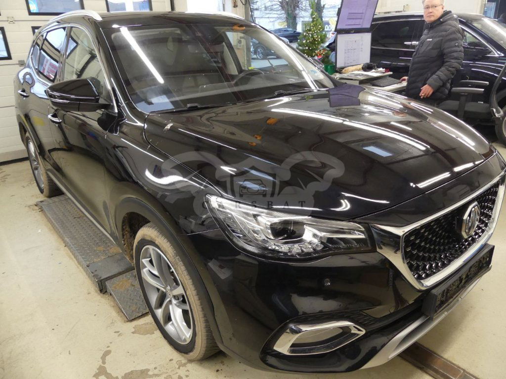 MG EHS Luxury 2022