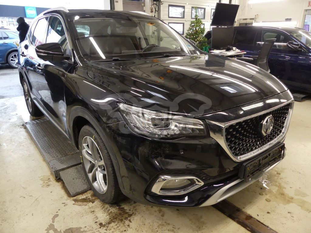 MG EHS Luxury 2022