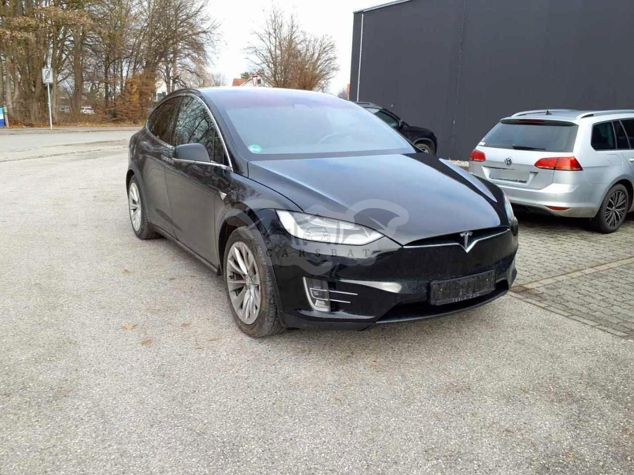 Tesla Model X 2020