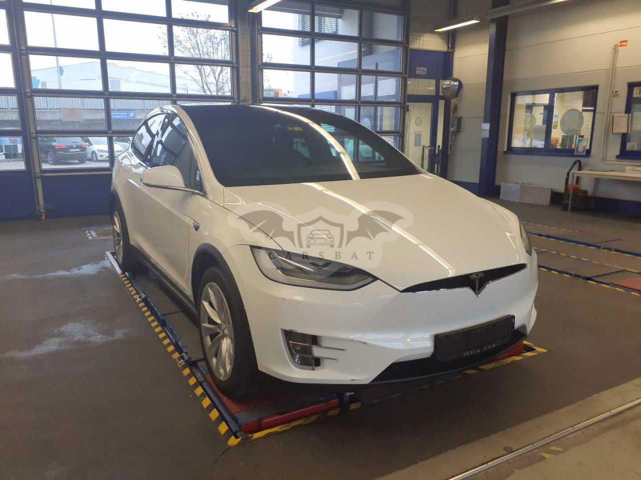 Tesla Model X 2021