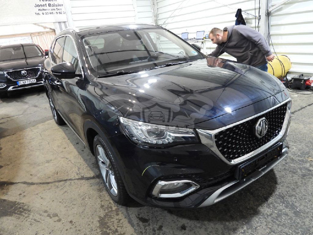 MG EHS Luxury 2022