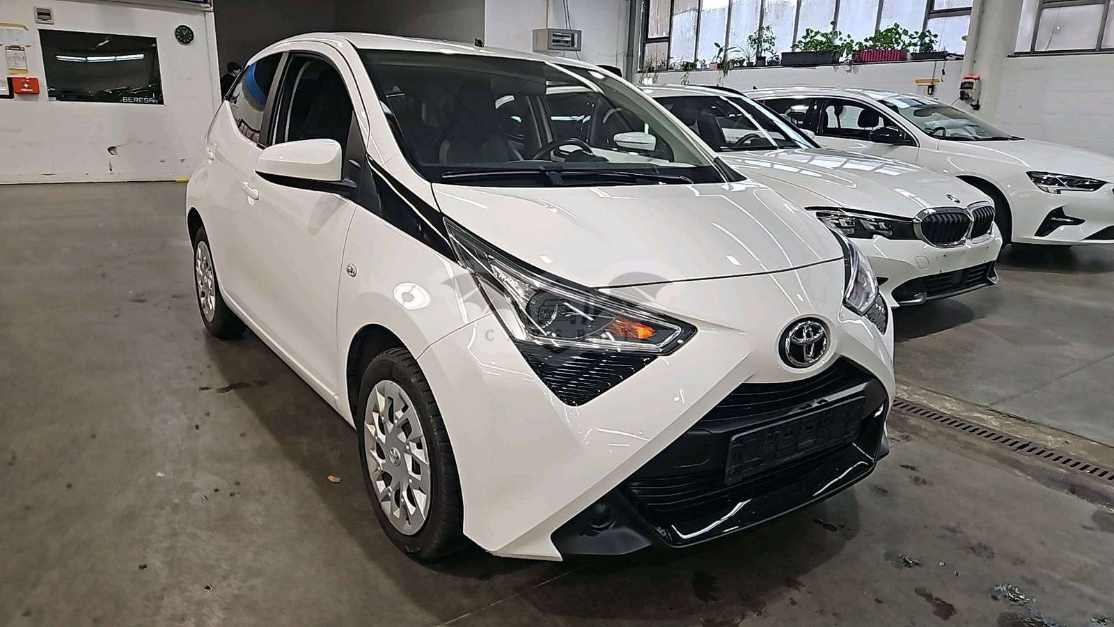 Toyota Aygo 1.0 VVT-i X-Play 2021