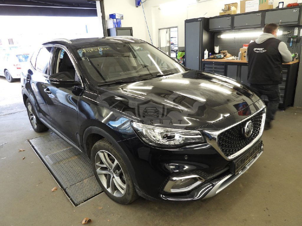 MG EHS Luxury 2022